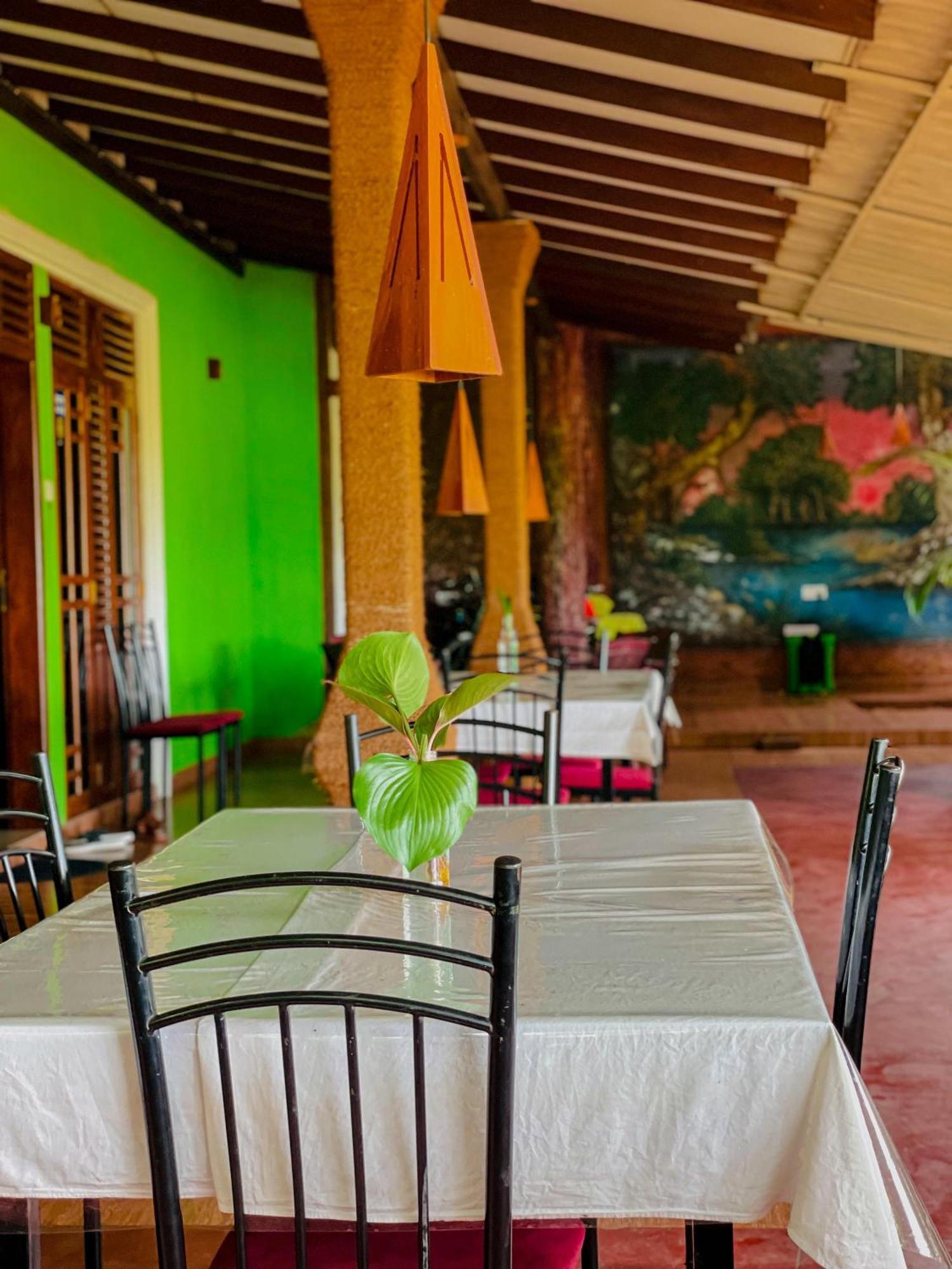 V Cabanas & Yala Safari Place Tissamaharama Εξωτερικό φωτογραφία