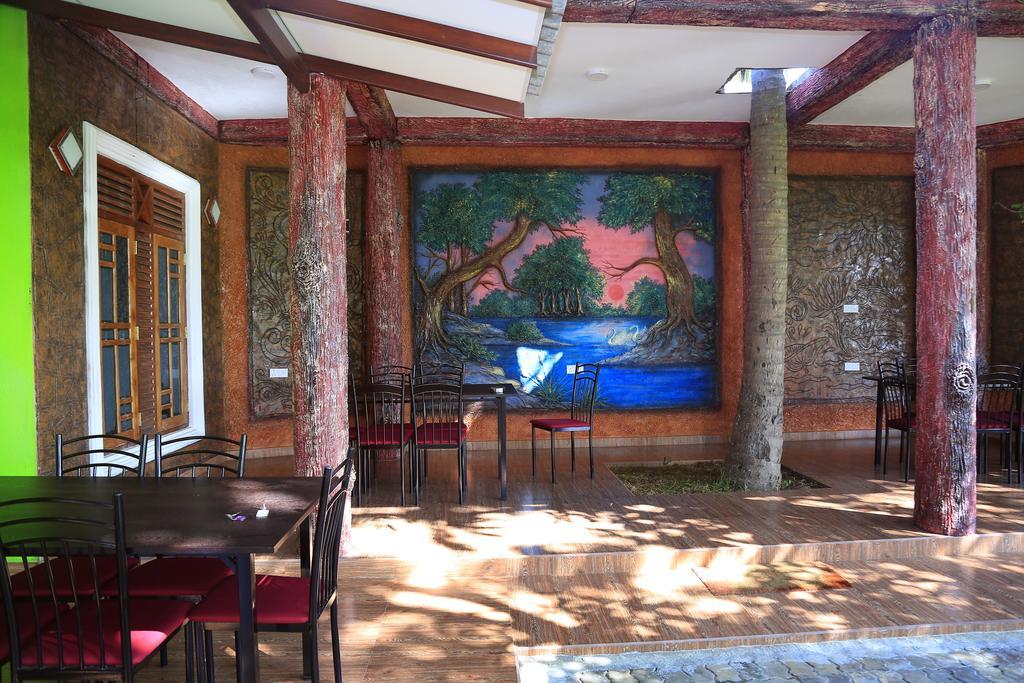 V Cabanas & Yala Safari Place Tissamaharama Εξωτερικό φωτογραφία