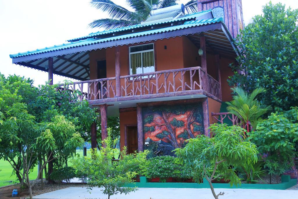 V Cabanas & Yala Safari Place Tissamaharama Εξωτερικό φωτογραφία
